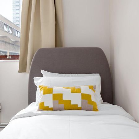Guestready - Lovely Ground Floor Duplex With Patio In Southbank Apartment London Bagian luar foto