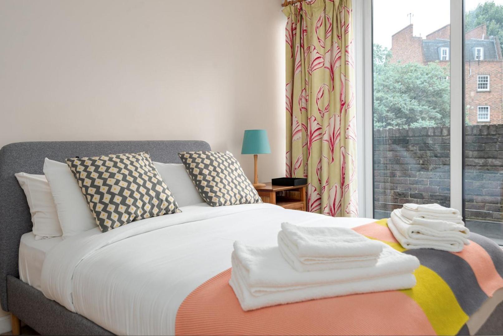 Guestready - Lovely Ground Floor Duplex With Patio In Southbank Apartment London Bagian luar foto