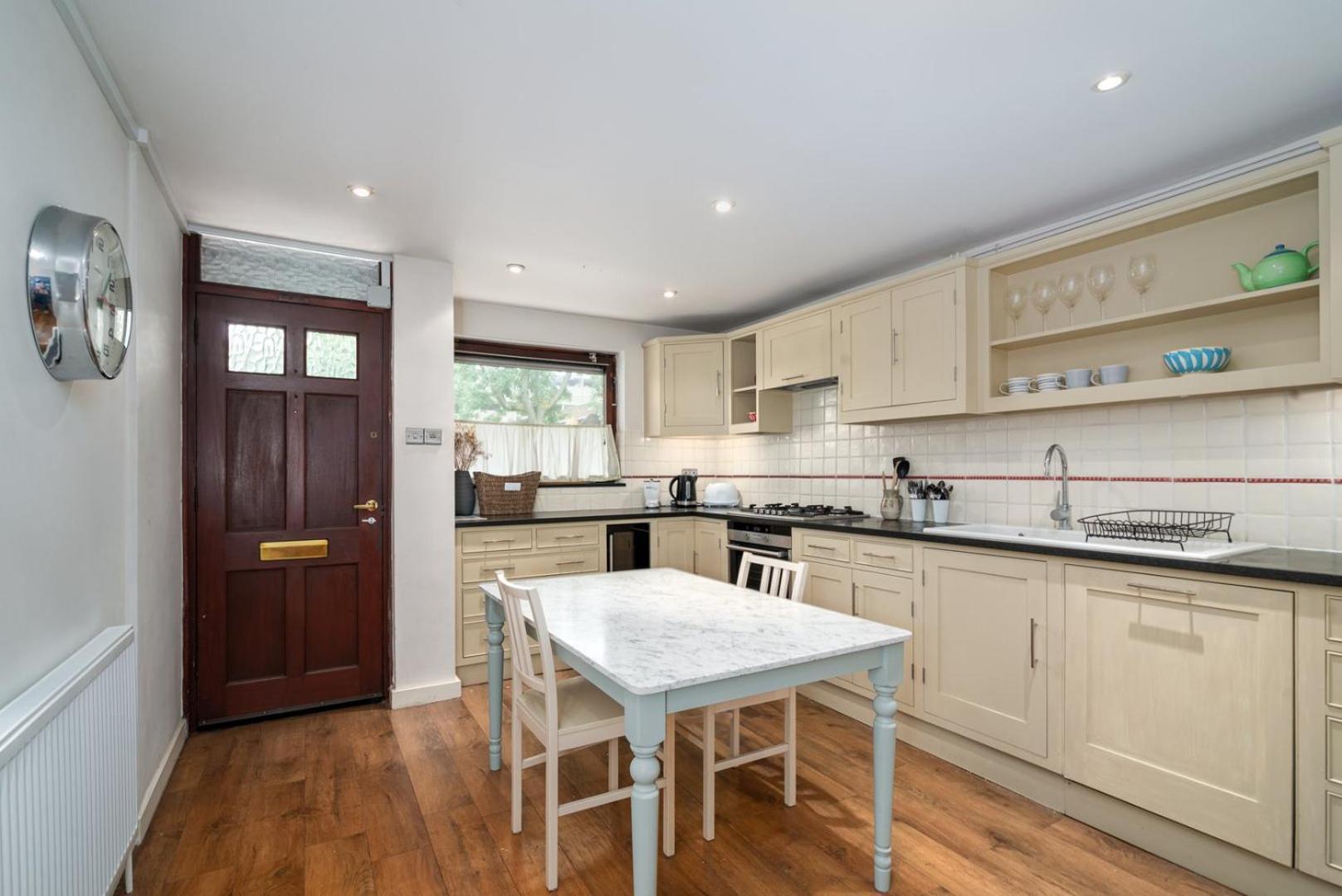 Guestready - Lovely Ground Floor Duplex With Patio In Southbank Apartment London Bagian luar foto